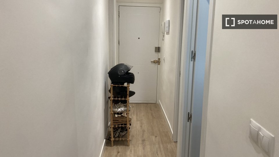 Apartment Madrid, 2 beds, 67m² — photo 2