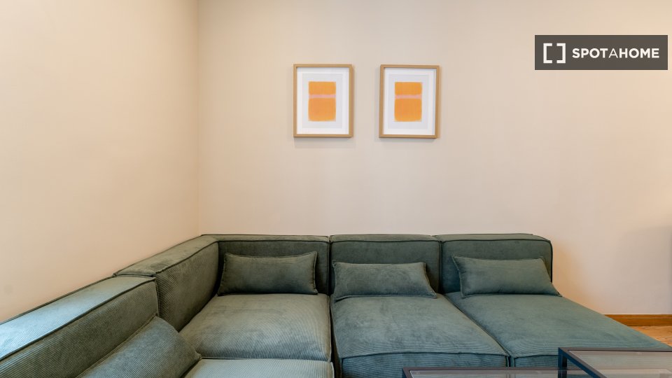 Double room Madrid, 5 beds — photo 17