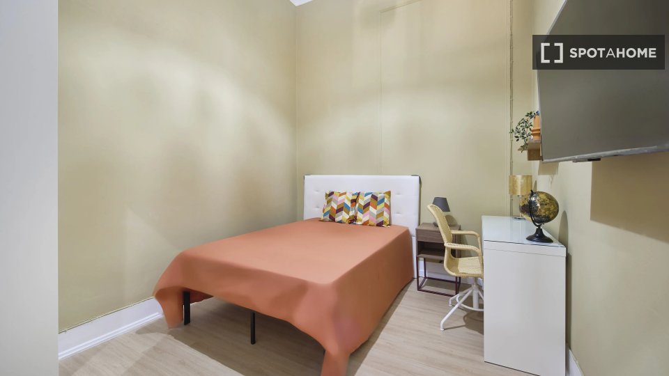 Double room Lisbon, 9 beds — photo 1