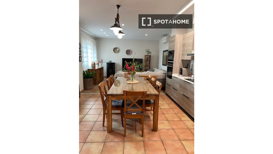 Apartment Valencia, 3 beds, 130m² — photo 1