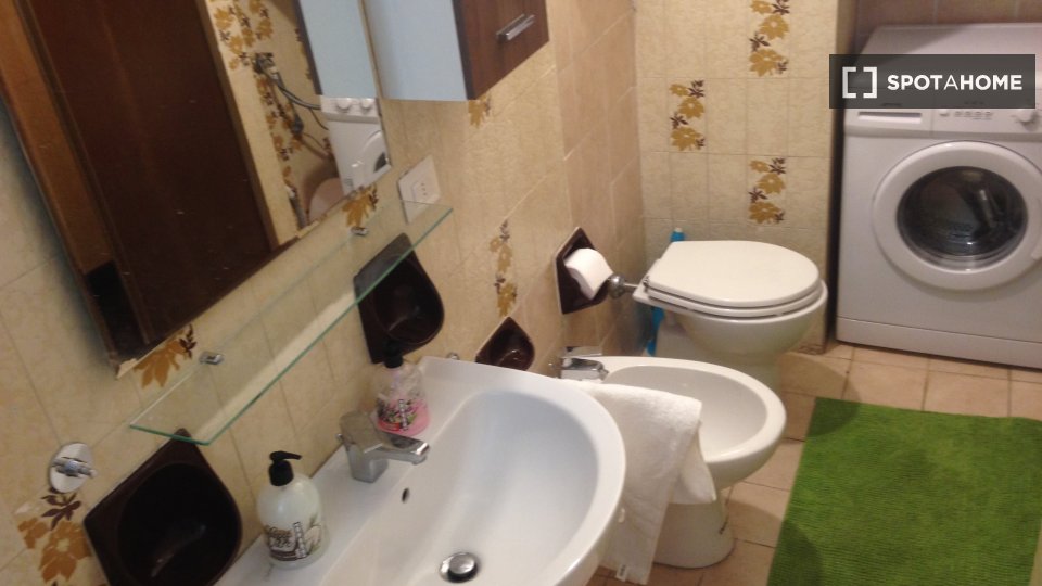 Double room Milan, 2 beds, 63m² — photo 5