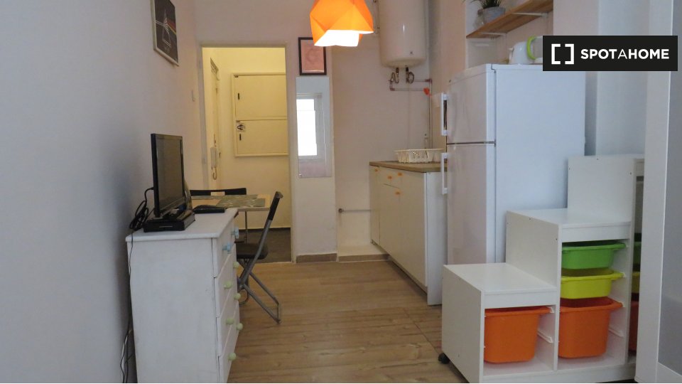 Apartment mono Lisbon, 11m² — photo 4