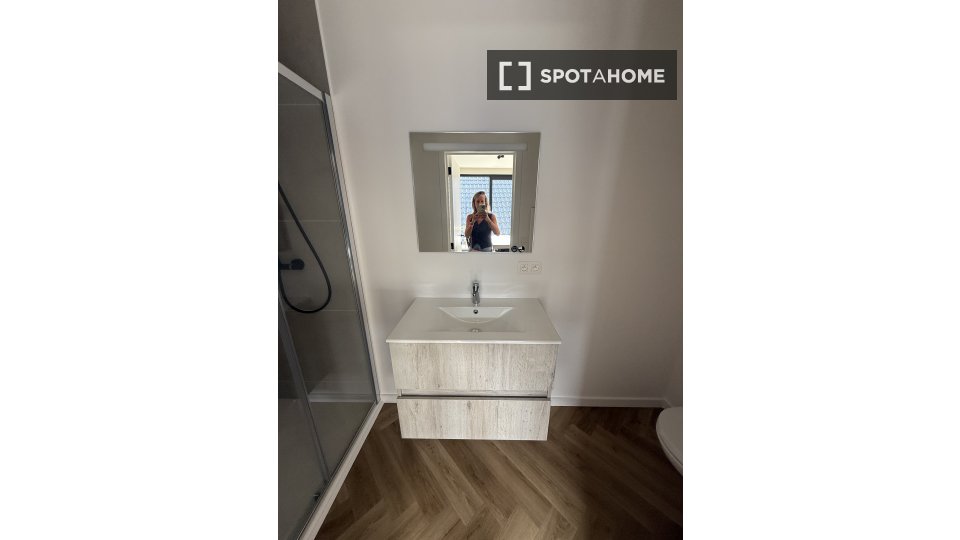 Double room Brussels, 4 beds, 50m² — photo 16