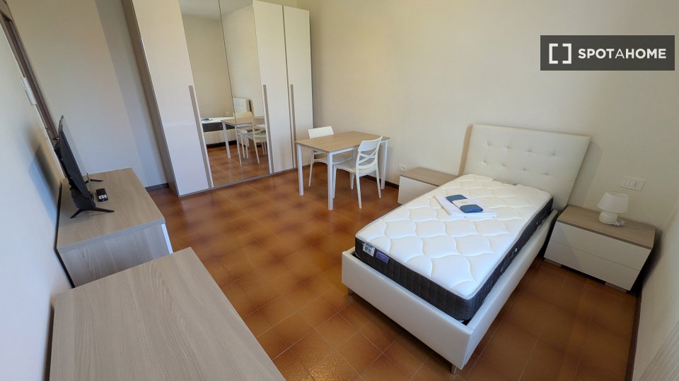 Double room Milan, 2 beds, 70m² — photo 1