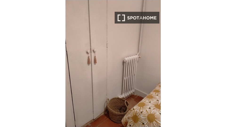 Double room Barcelona, 4 beds, 80m² — photo 1