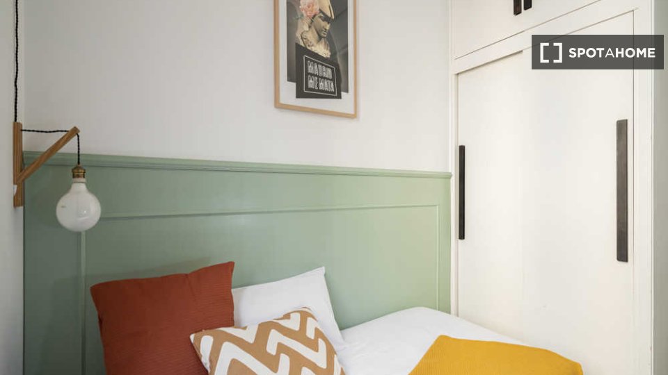 Double room Madrid, 67 beds — photo 75