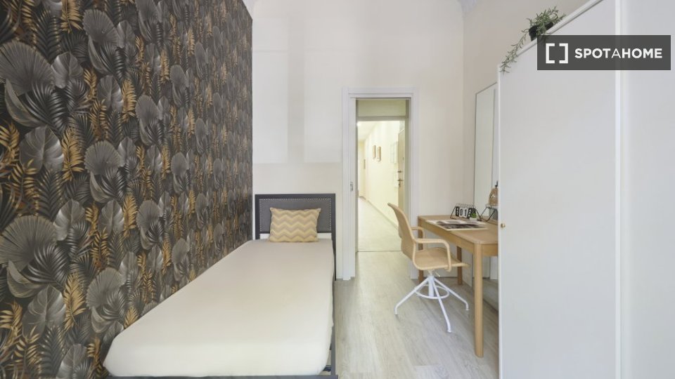 Double room Lisbon, 5 beds — photo 2