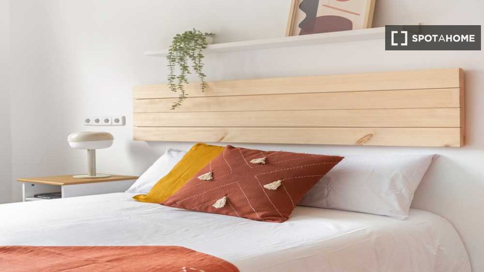 Double room Madrid, 6 beds — photo 5