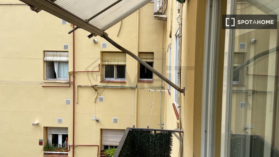 Double room Madrid, 5 beds — photo 11