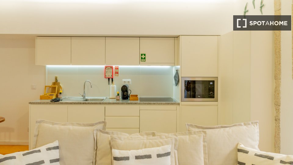 Apartment Porto, 1 bed, 103m² — photo 4