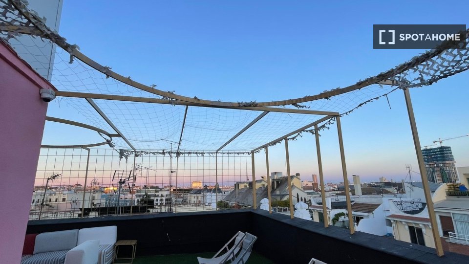 Double room Madrid, 20 beds, 5000m² — photo 2