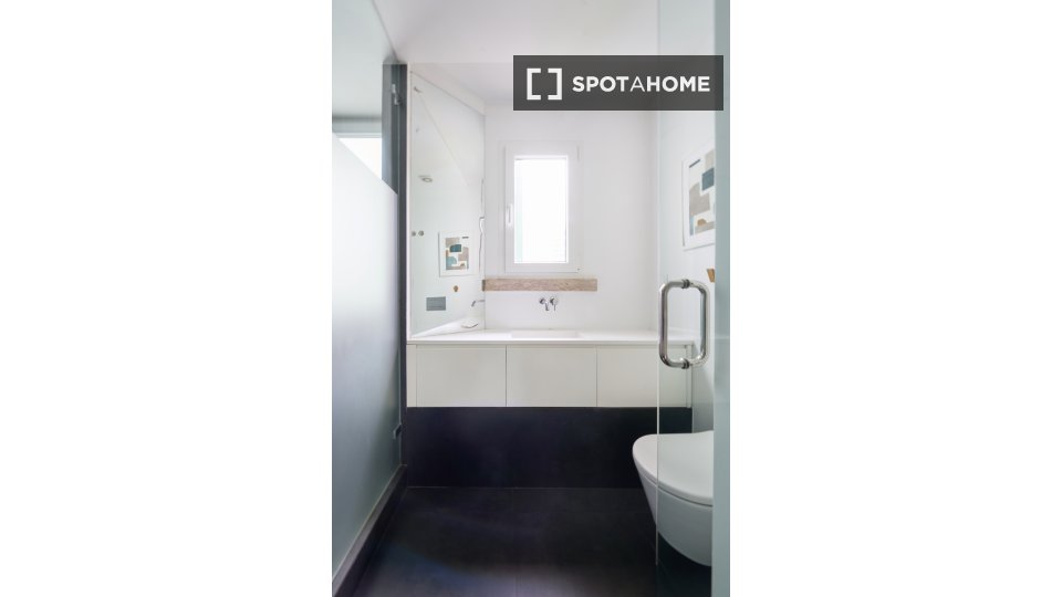 Double room Lisbon, 6 beds — photo 5