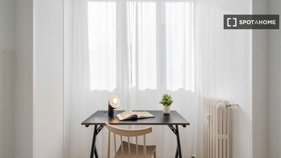 Double room Madrid, 25 beds — photo 13