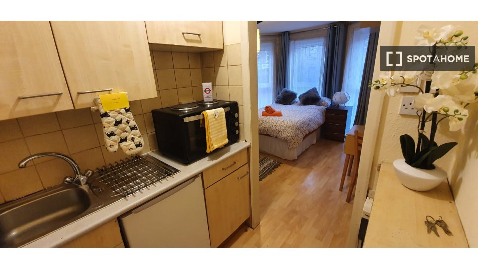 Studio apartment for rent in Kilburn, London (ref 962036) Spotahome