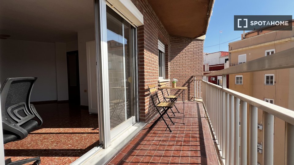 Double room Valencia, 5 beds — photo 13