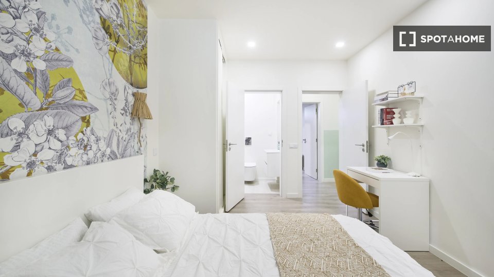 Double room Lisbon, 4 beds — photo 3