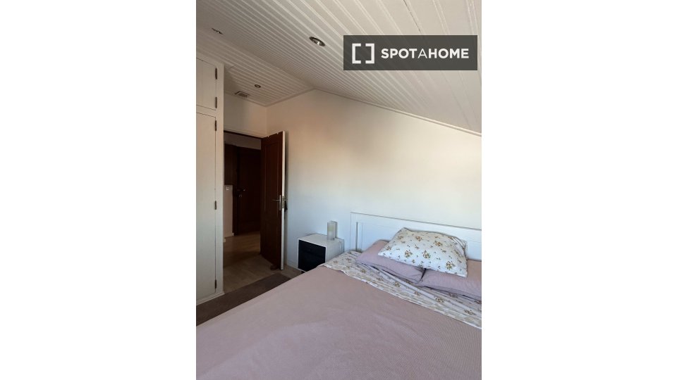Double room Porto, 2 beds, 110m² — photo 17