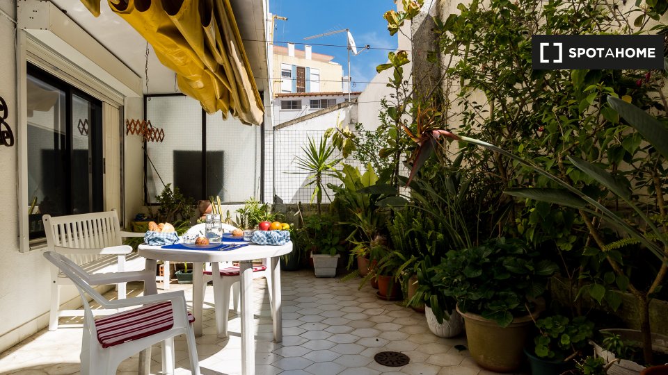 Apartment Lisbon, 1 bed, 70m² — photo 16