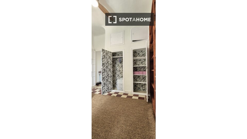 Double room Granada, 3 beds, 100m² — photo 18