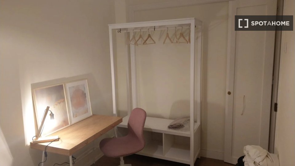 Double room Lisbon, 4 beds — photo 7