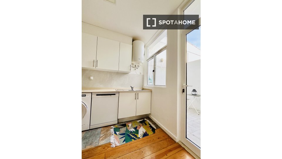 Apartment Porto, 2 beds, 74m² — photo 11