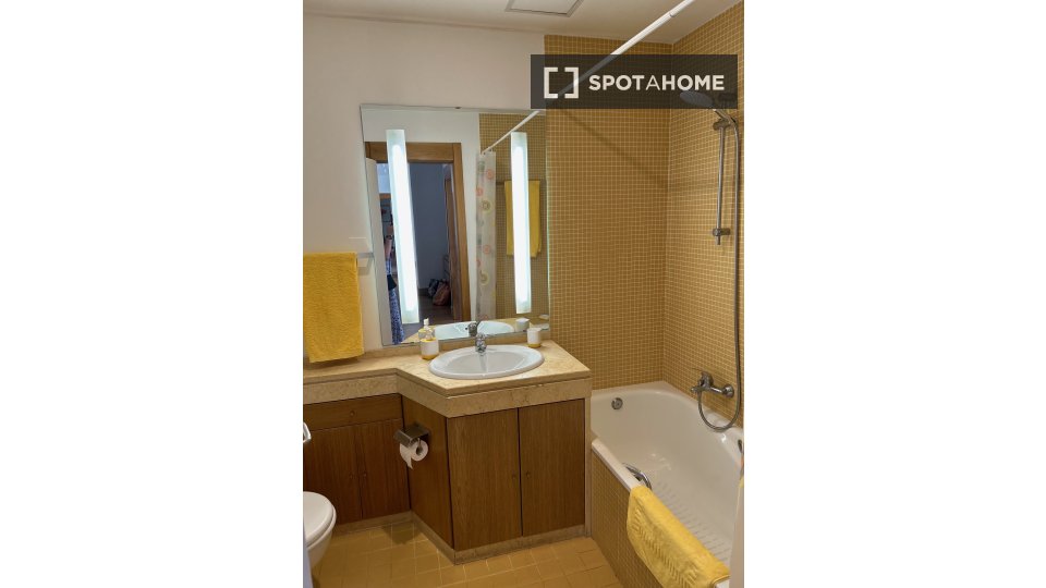 Apartment Lisbon, 2 beds, 140m² — photo 7