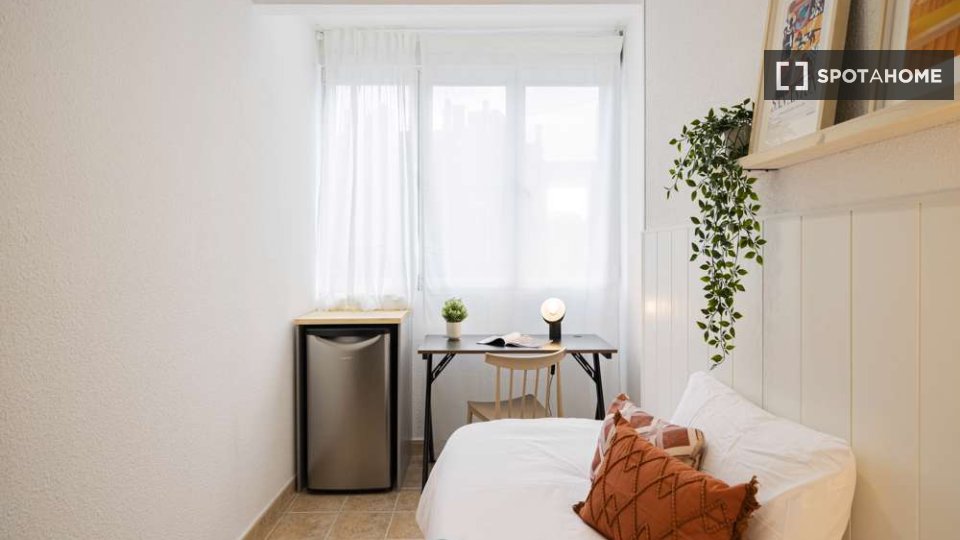 Double room Madrid, 25 beds — photo 8