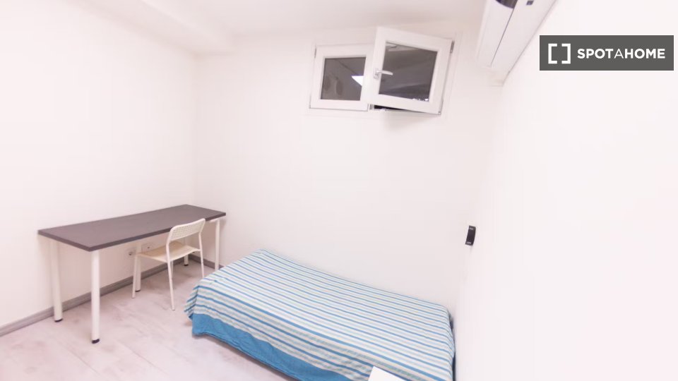 Double room Milan, 3 beds, 75m² — photo 19