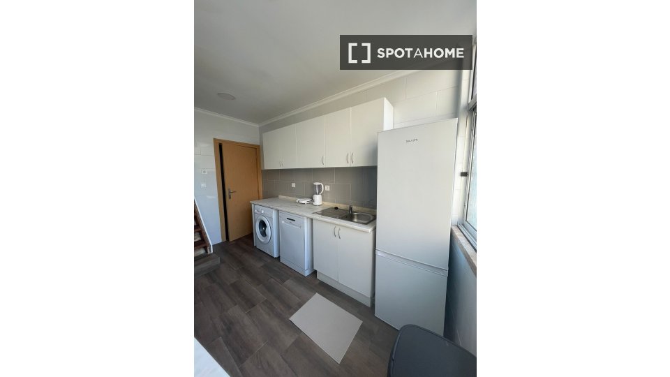 Double room Lisbon, 4 beds, 200m² — photo 14