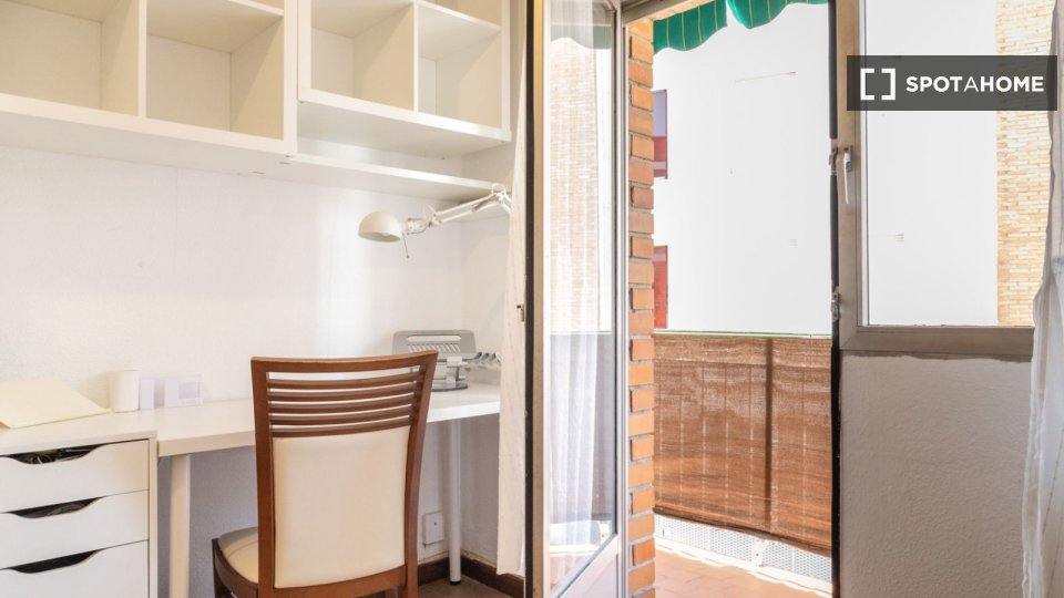 Double room Madrid, 4 beds — photo 62