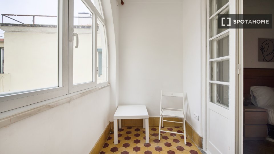 Double room Lisbon, 9 beds — photo 8
