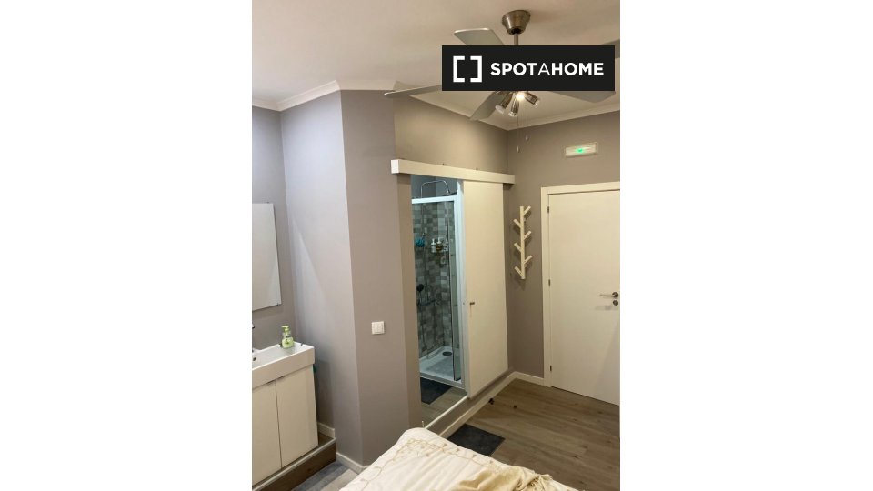 Double room Lisbon, 7 beds — photo 6