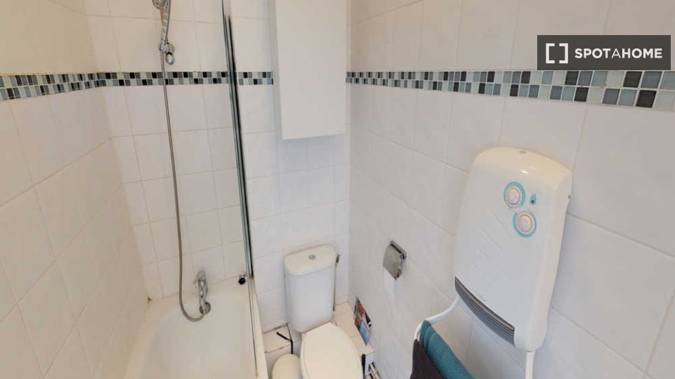 Double room Lille, 3 beds, 50m² — photo 3
