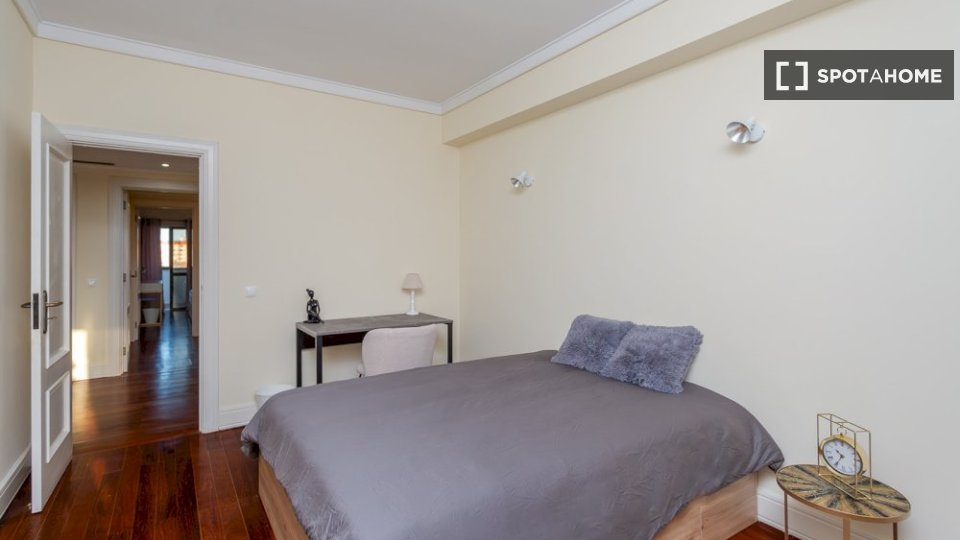 Double room Lisbon, 8 beds — photo 11