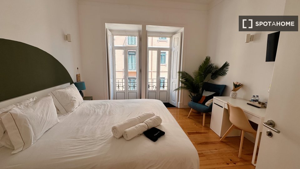 Double room Lisbon, 6 beds, 140m² — photo 38