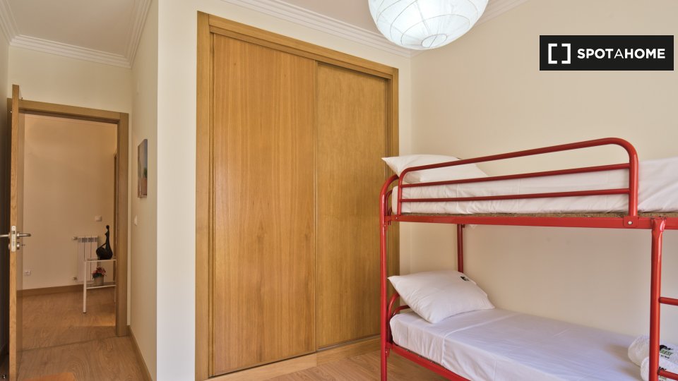 Apartment Lisbon, 4 beds — photo 8