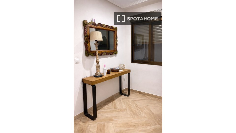 Apartment Alicante, 3 beds, 150m² — photo 1