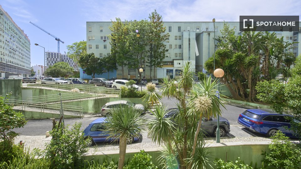 Double room Lisbon, 9 beds — photo 18