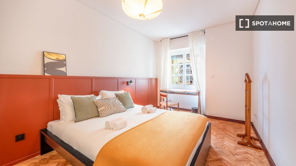 Double room Lisbon, 7 beds — photo 48