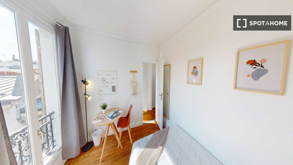 Double room Paris, 3 beds, 50m² — photo 5