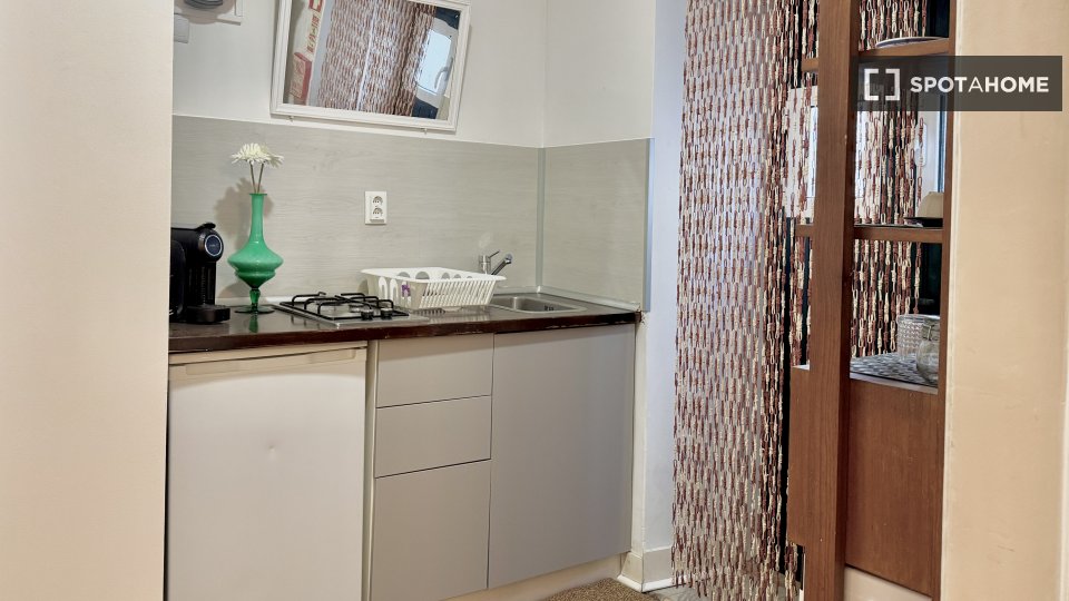 Apartment mono Lisbon, 30m² — photo 12