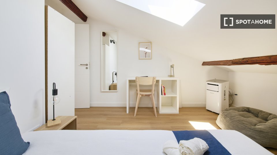 Double room Lisbon, 9 beds — photo 12