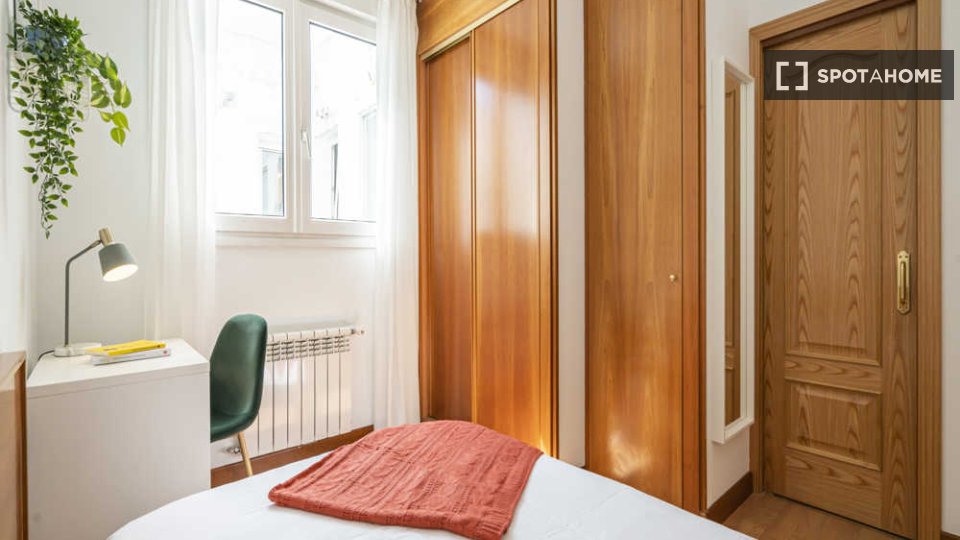 Double room Madrid, 12 beds — photo 58