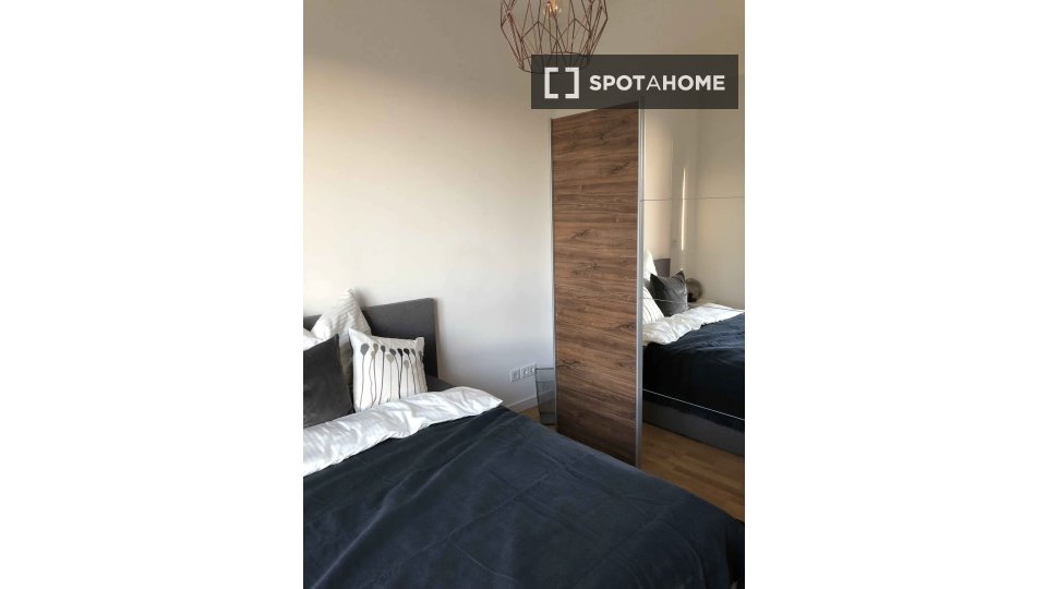 Double room Berlin, 2 beds, 116m² — photo 13