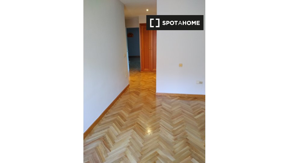 Apartment Madrid, 3 beds, 140m² — photo 24