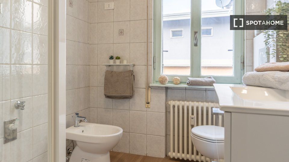 Double room Trento, 1 bed, 122m² — photo 4