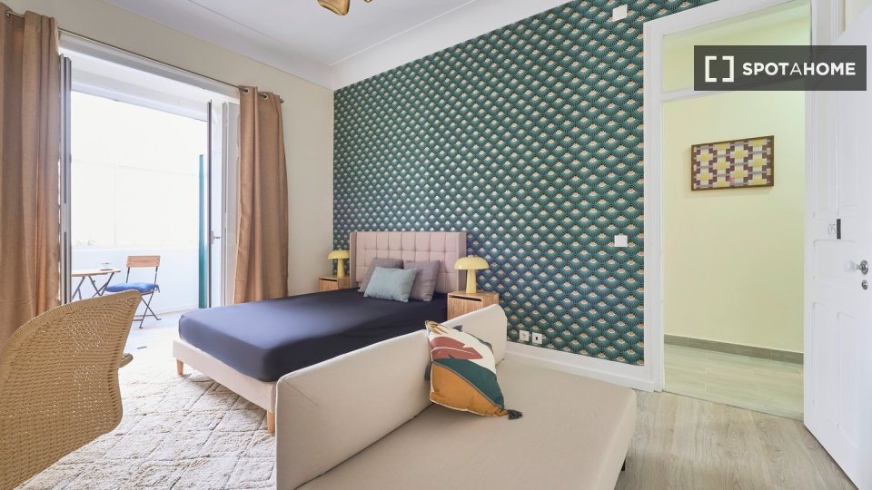 Double room Lisbon, 5 beds — photo 16