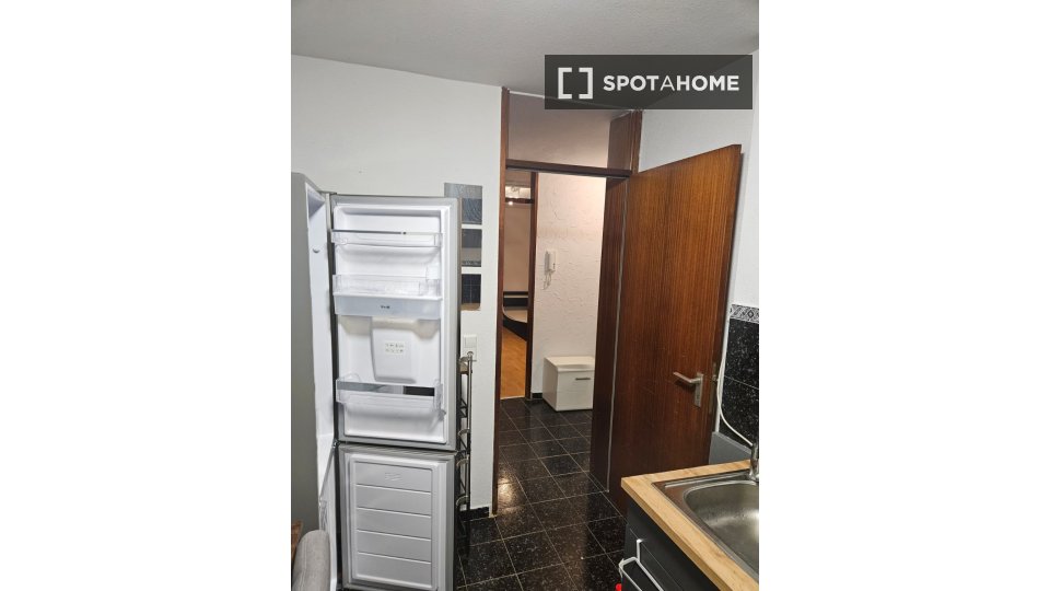 Apartment Stuttgart, 2 beds, 60m² — photo 6