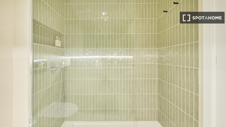 Apartment Lisbon, 1 bed — photo 1
