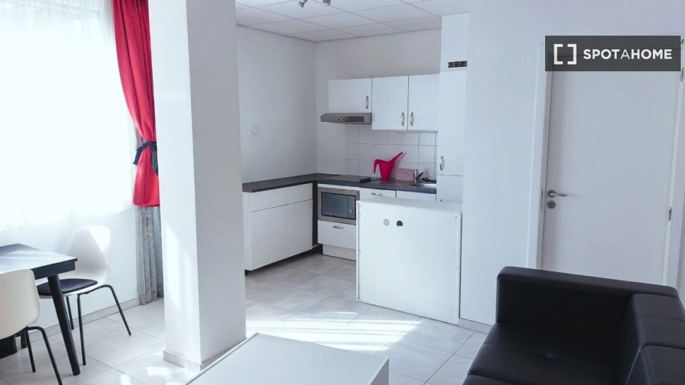 Apartment Brussels, 1 bed, 65m² — photo 4